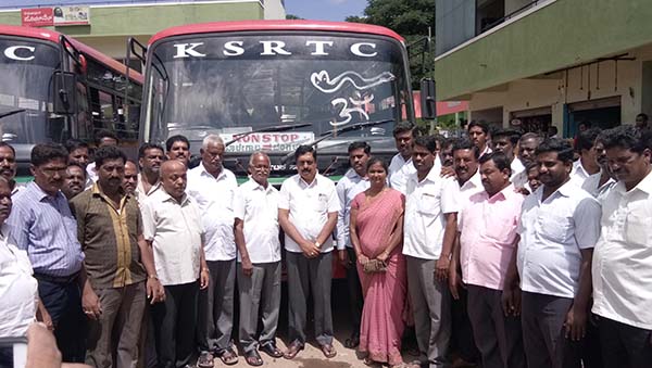 ಹನೂರು : ನೂತನ ಬಸ್ ಸೇವೆಗೆ ಚಾಲನೆ ನೀಡಿದ ಶಾಸಕ ಆರ್.ನರೇಂದ್ರ